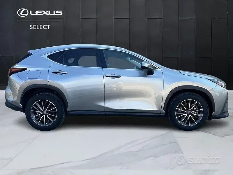 Usata Lexus NX450h+ 309 CV (227 kW) 2022 Other SUV