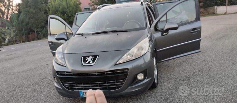 Usata Peugeot 207 92 CV (67 kW) 2011 Grigio Station wagon