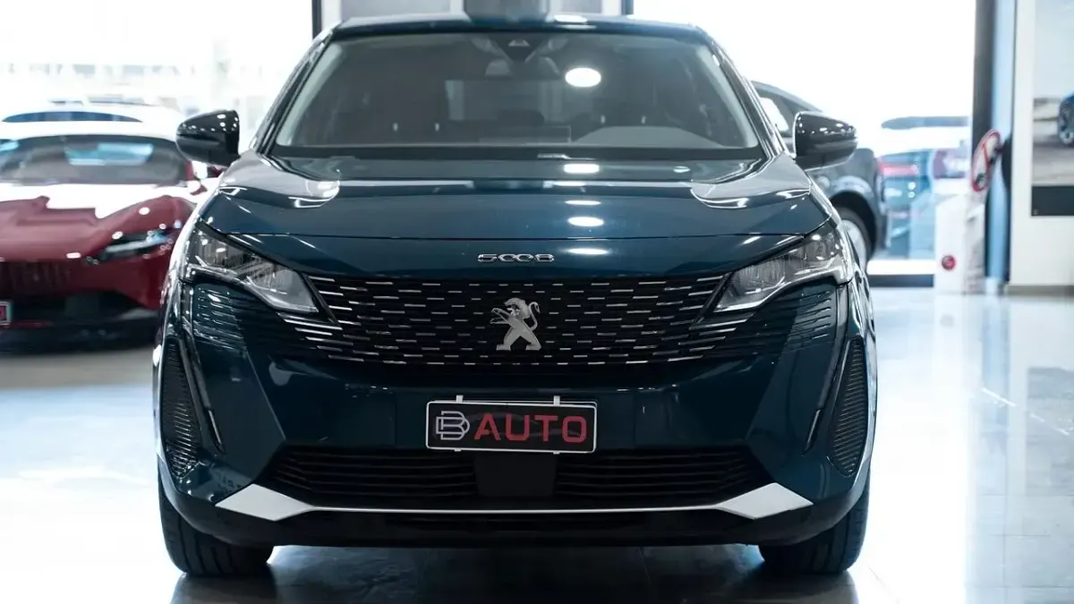 Usata Peugeot 5008 Allure 131 CV (96 kW) 2022 Blu SUV