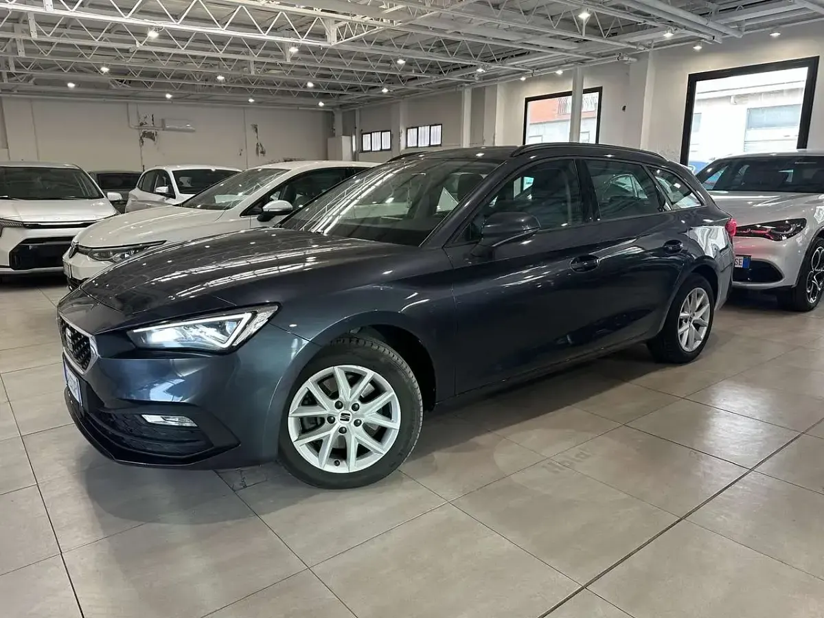 Usata Seat Leon Business 150 CV (110 kW) 2021 Grigio scuro Station wagon
