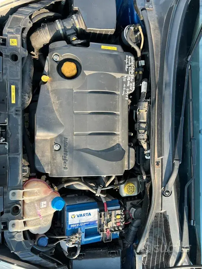 Usata Fiat Punto 131 CV (96 kW) 2006 Utilitaria