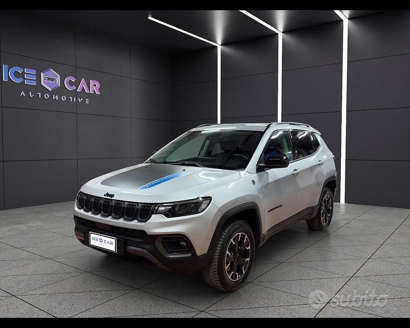 Usata Jeep Compass Trailhawk 240 CV (176 kW) 2023 Grigio SUV