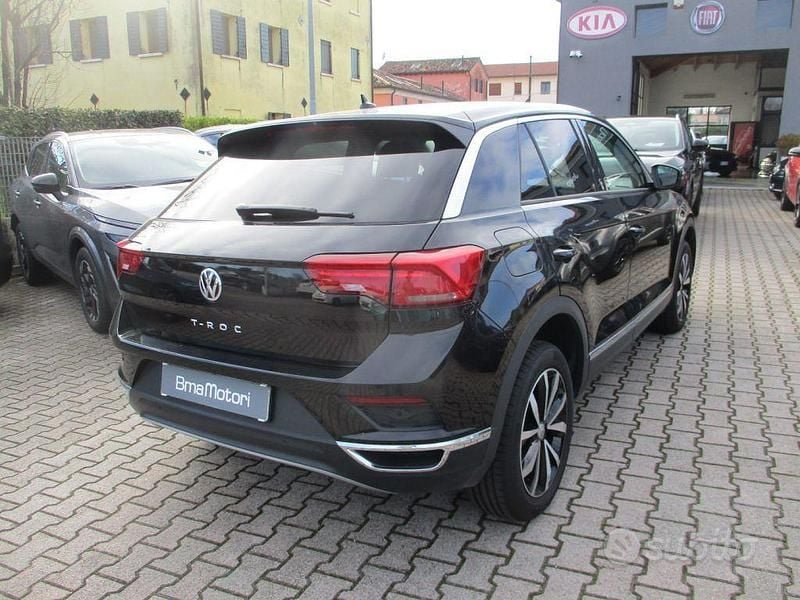 Usata VW T-Roc Style 116 CV (85 kW) 2018 Nero SUV