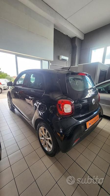 Usata Smart ForFour Passion 71 CV (52 kW) 2019 Nero Utilitaria