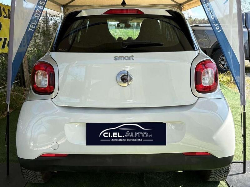Usata Smart ForFour Passion 71 CV (52 kW) 2014 Bianco Utilitaria