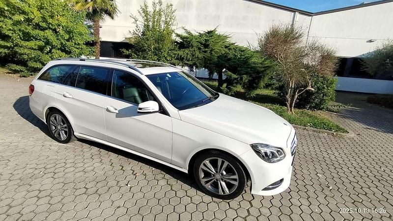 Usata Mercedes E220 170 CV (125 kW) 2014 Bianco Station wagon