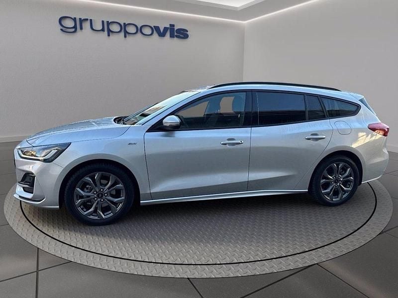 Usata Ford Focus ST-Line 125 CV (91 kW) 2023 Mondust silver Station wagon