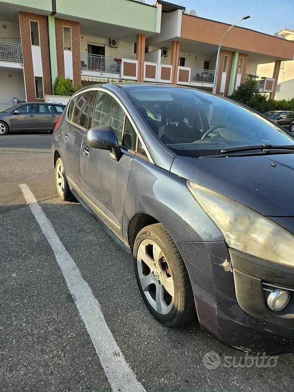 Usata Peugeot 3008 Premium 112 CV (82 kW) 2011 Station wagon