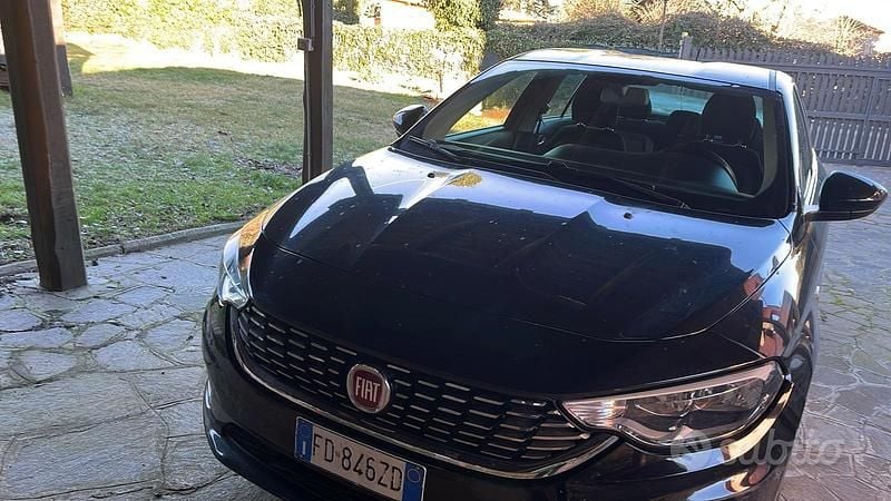 Usata Fiat Tipo 120 CV (88 kW) 2016 Nero Berlina