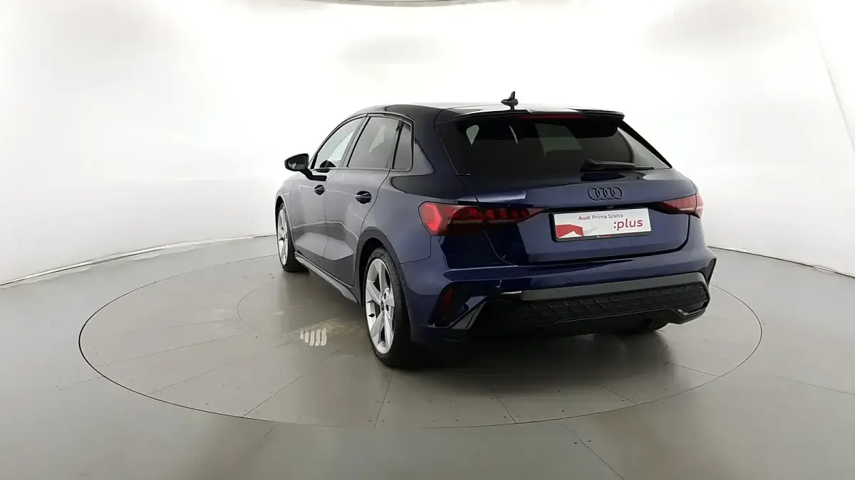 Usata Audi A3 S-Line 116 CV (85 kW) 2025 Blu navarra met Berlina