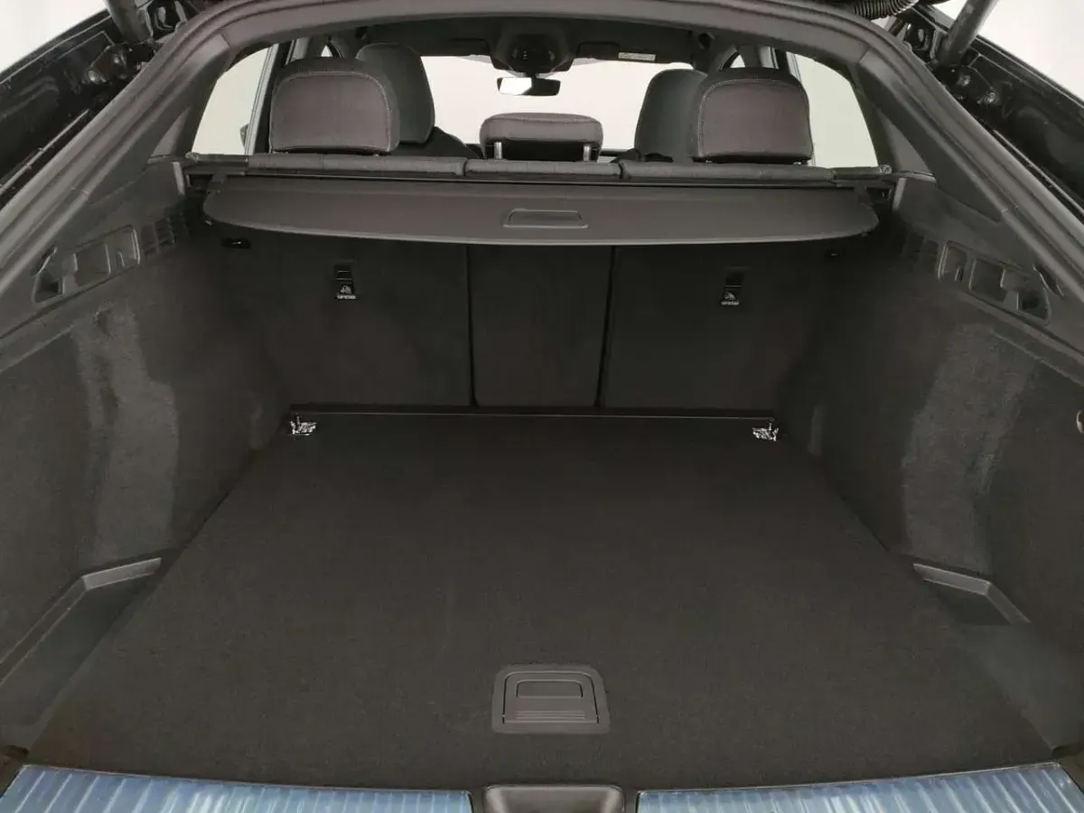 Nuova Audi Q5 Sportback S-Line 204 CV (150 kW) 2025 Nero mythos SUV