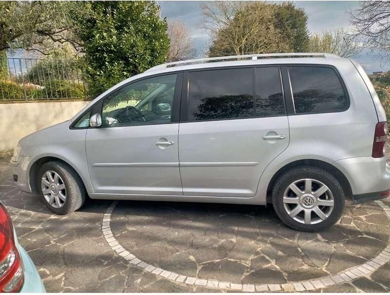 Usata VW Touran Highline 105 CV (77 kW) 2009 Monovolume