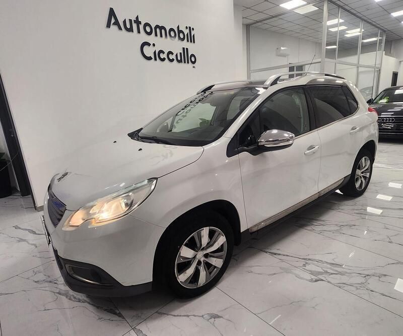 Usata Peugeot 2008 119 CV (87 kW) 2015 Bianco SUV