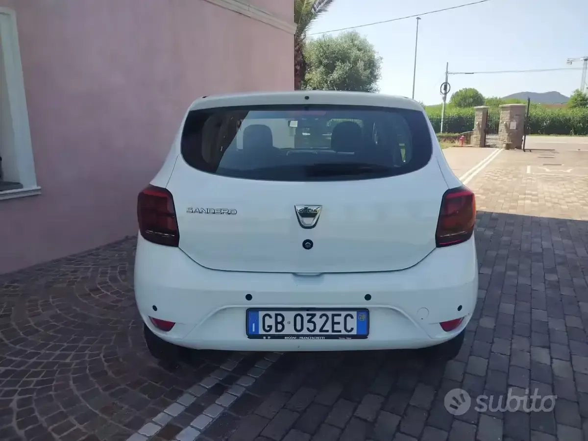 Usata Dacia Sandero Comfort 101 CV (74 kW) 2020 Bianco Berlina