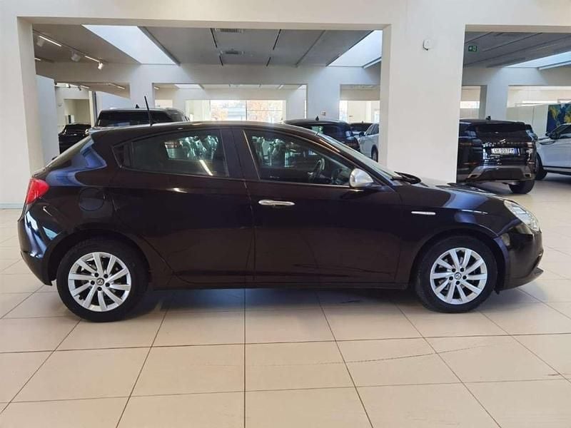 Usata Alfa Romeo Giulietta Super 120 CV (88 kW) 2018 Nero Utilitaria