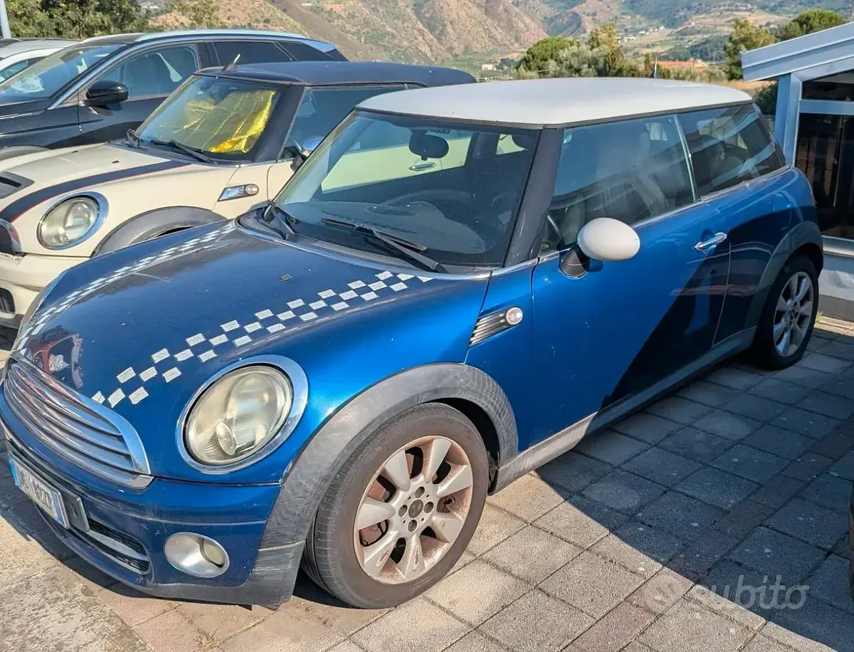 Usata Mini Cooper D 109 CV (80 kW) 2008 Bluazzurro Utilitaria