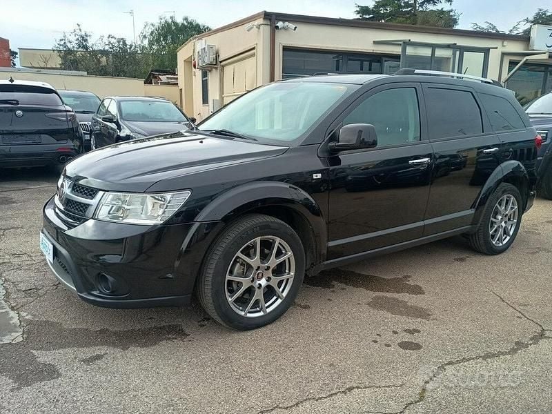 Usata Fiat Freemont Lounge 170 CV (125 kW) 2015 Nero SUV