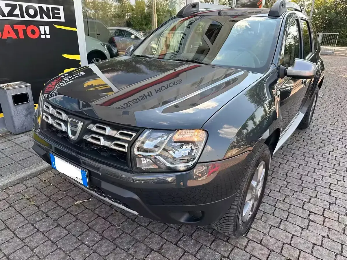 Usata Dacia Duster Lauréate 101 CV (74 kW) 2014 SUV