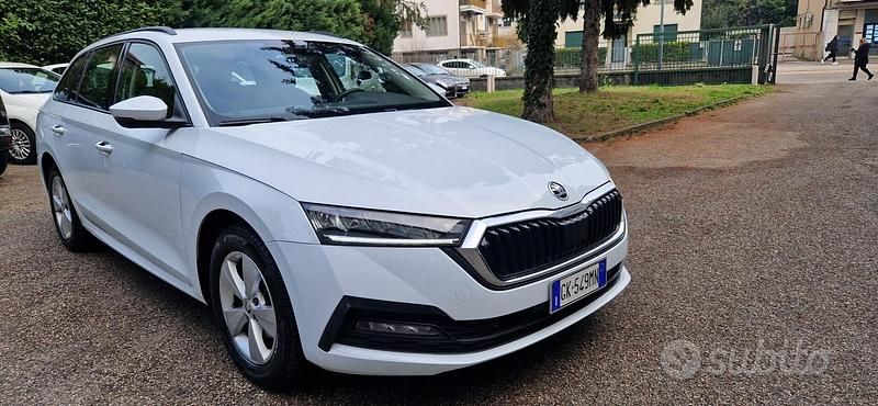 Usata Skoda Octavia SportLine 115 CV (84 kW) 2023 Bianco Station wagon