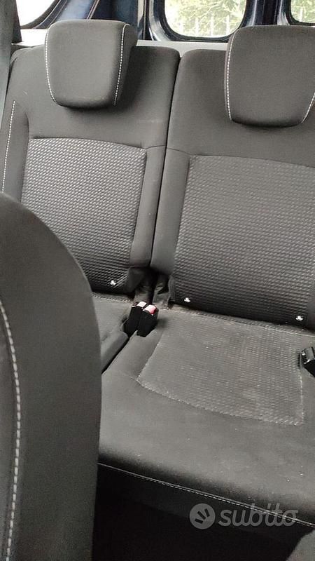 Usata Dacia Dokker Ambiance 90 CV (66 kW) 2017 Blu Monovolume