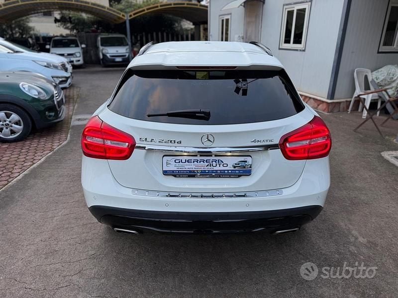 Usata Mercedes GLA220 177 CV (130 kW) 2016 Bianco SUV