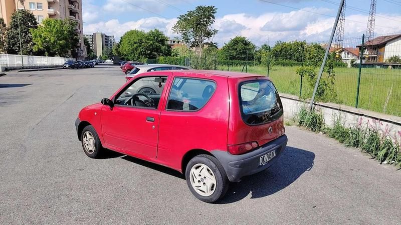 Usata Fiat 600 54 CV (39 kW) 2007 Utilitaria