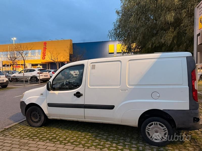 Usata Fiat Doblò 2008 Bianco Monovolume