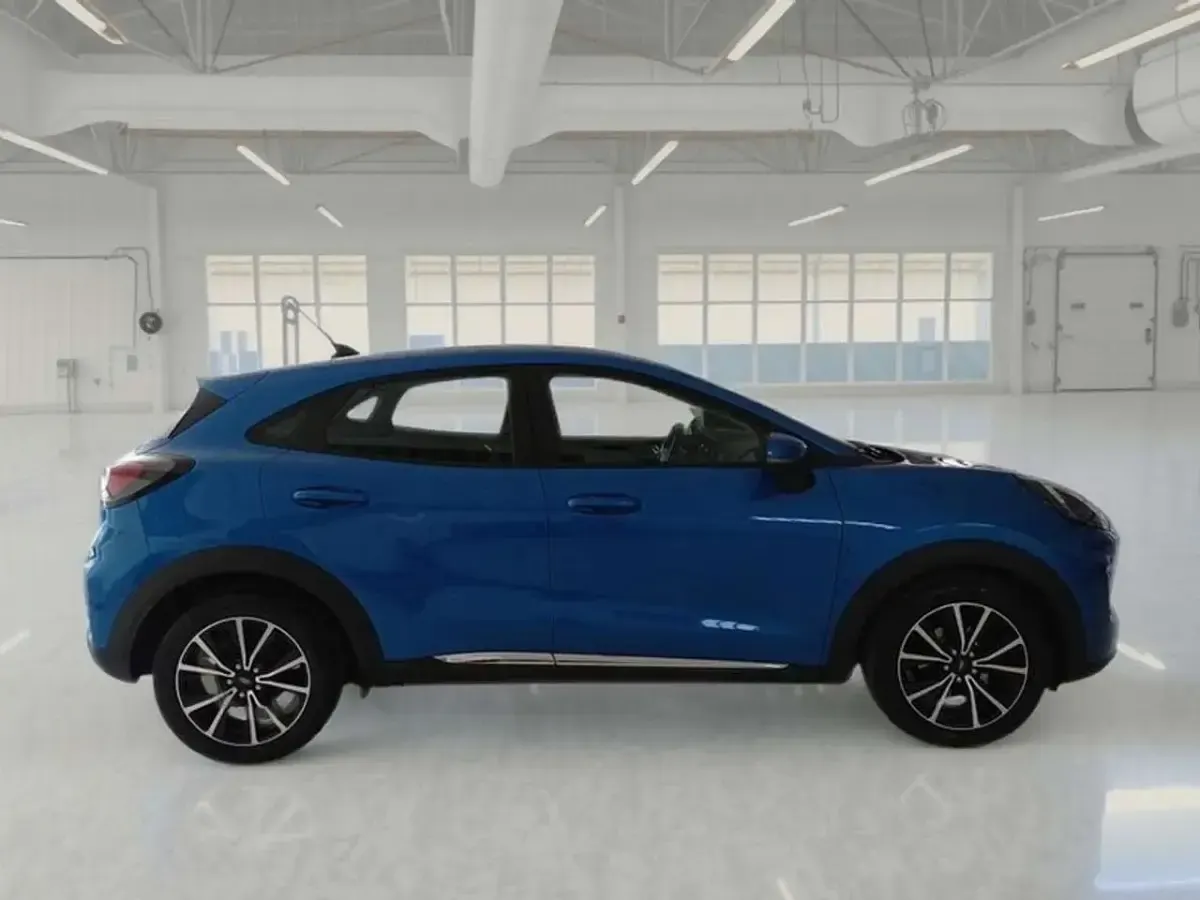 Usata Ford Puma Titanium 120 CV (88 kW) 2021 Blu SUV