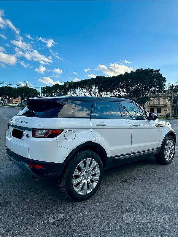 Usata Land Rover Range Rover evoque 150 CV (110 kW) 2017 Bianco SUV