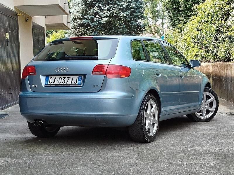 Usata Audi A3 150 CV (110 kW) 2005 Blu Utilitaria