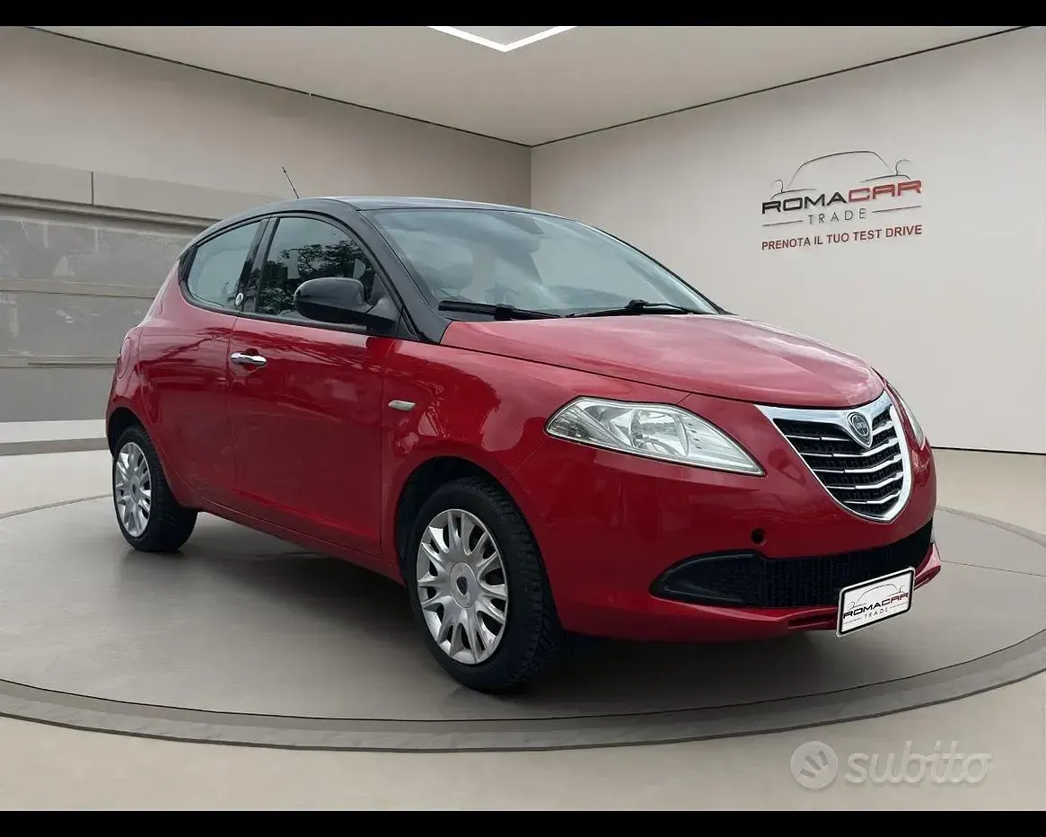 Usata Lancia Ypsilon Gold 69 CV (50 kW) 2012 Rosso Utilitaria