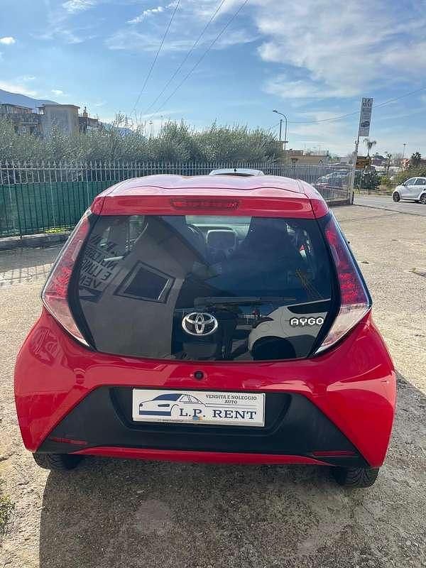 Usata Toyota Aygo X-play 69 CV (50 kW) 2016 Utilitaria