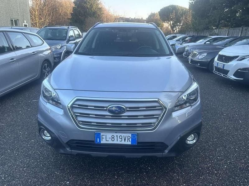 Usata Subaru Outback 150 CV (110 kW) 2017 Grigio Station wagon