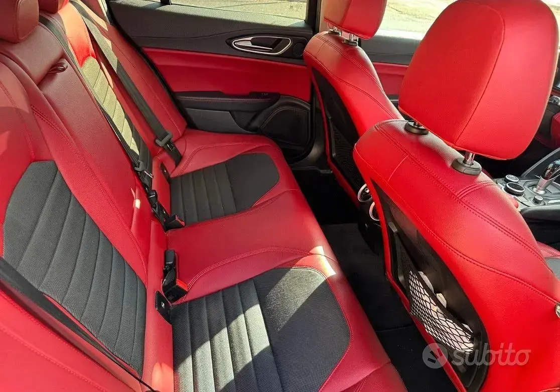 Usata Alfa Romeo Giulia Super 150 CV (110 kW) 2018 Nero Berlina