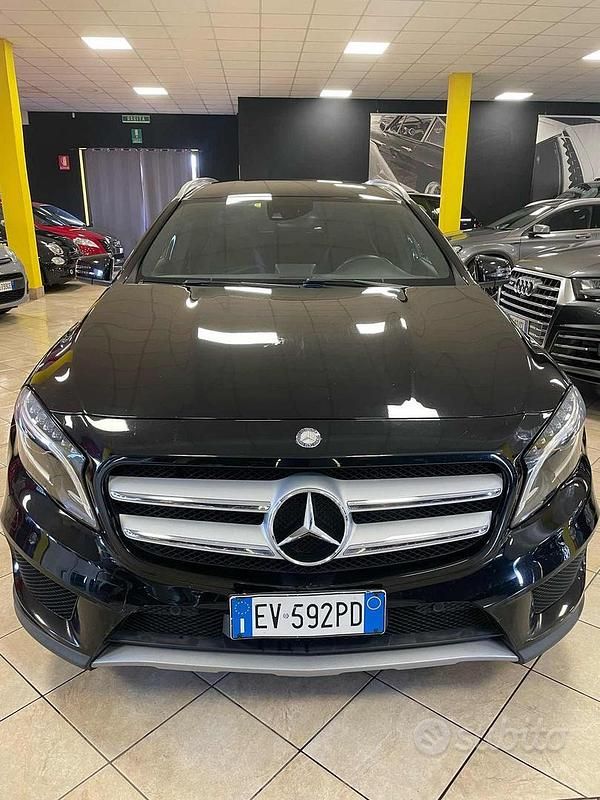 Usata Mercedes GLA200 Premium 136 CV (100 kW) 2014 Nero SUV