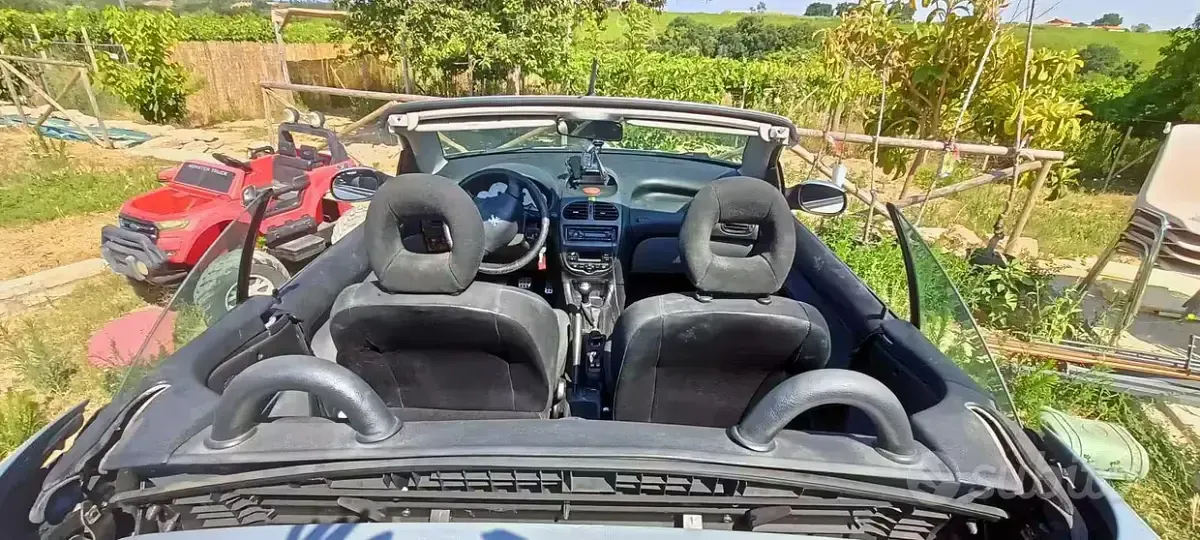 Usata Peugeot 206 CC 109 CV (80 kW) 2002 Grigio Cabrio