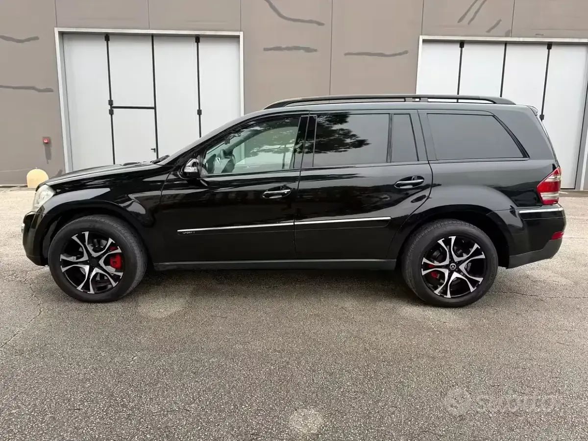 Usata Mercedes GL320 224 CV (164 kW) 2008 Nero SUV
