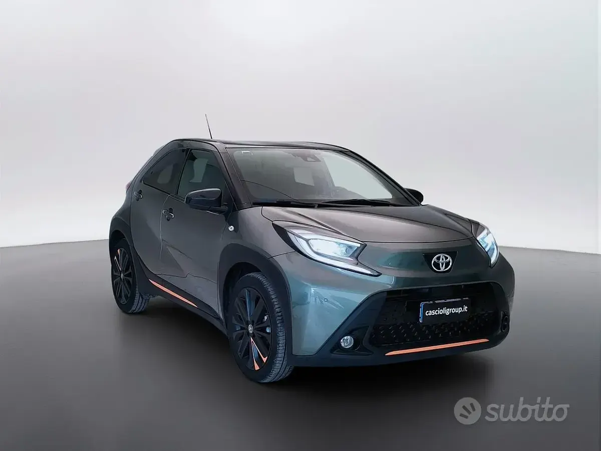 Usata Toyota Aygo X Limited 72 CV (52 kW) 2022 Verde SUV