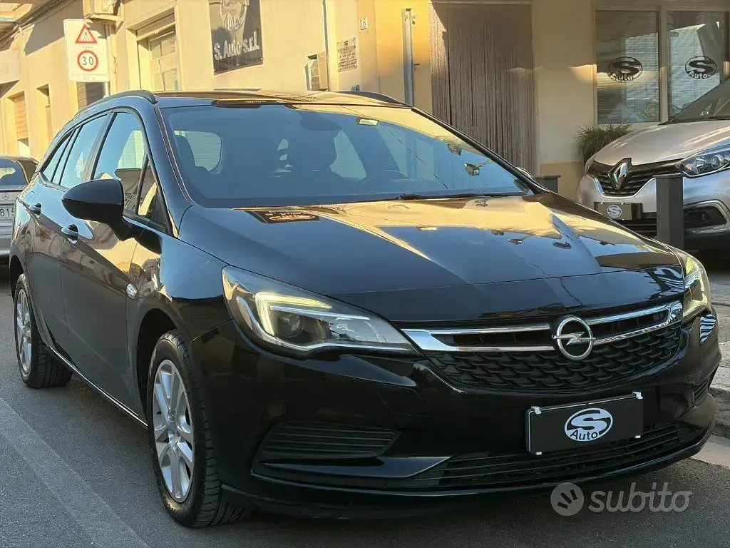 Usata Opel Astra Cosmo 110 CV (80 kW) 2016 Nero Station wagon