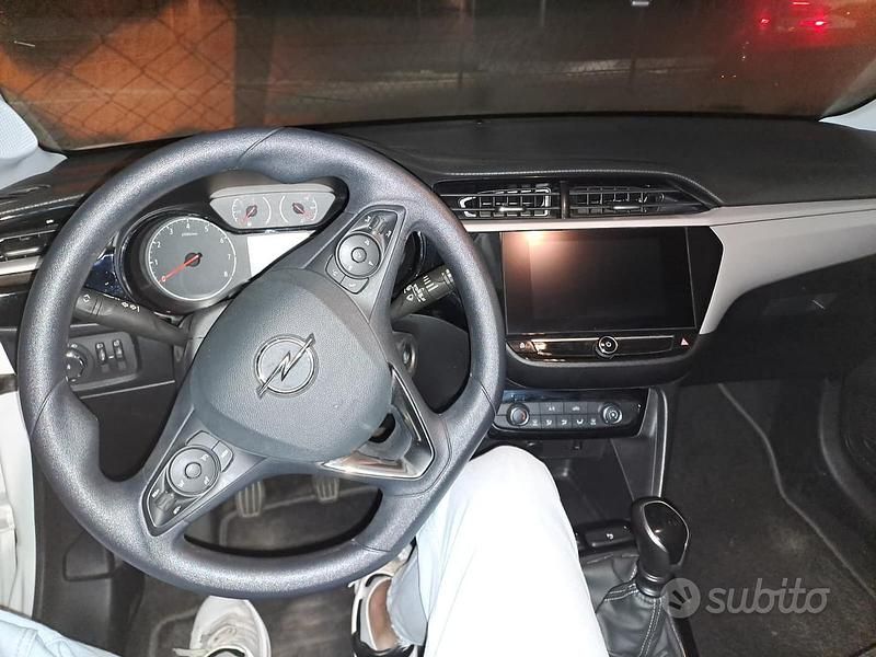 Usata Opel Corsa Edition 100 CV (73 kW) 2022 Bianco Utilitaria