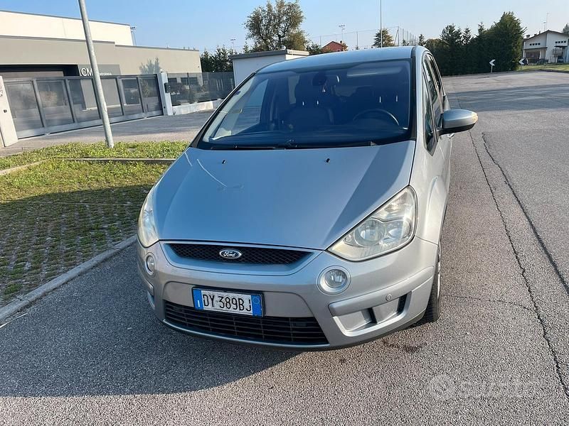 Usata Ford S-MAX S 145 CV (106 kW) 2009 Grigio Monovolume