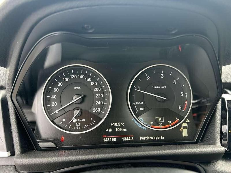 Usata BMW 218 Active Tourer Luxury Line 150 CV (110 kW) 2016 Nero Monovolume