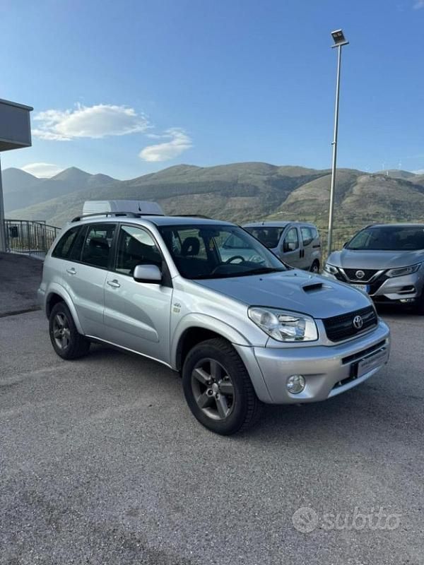 Usata Toyota RAV4 Sol 116 CV (85 kW) 2003 Grigio SUV