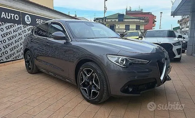 Usata Alfa Romeo Stelvio Ti 209 CV (153 kW) 2020 Grigio SUV