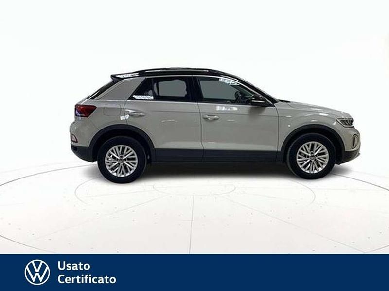 Usata VW T-Roc Life 110 CV (80 kW) 2022 Nero pastello SUV