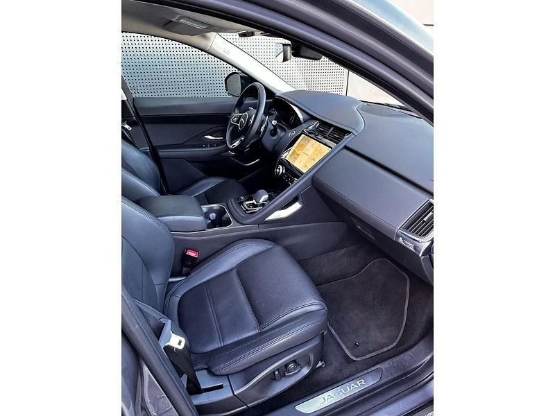 Usata Jaguar E-Pace SE 163 CV (119 kW) 2022 Eiger grey SUV