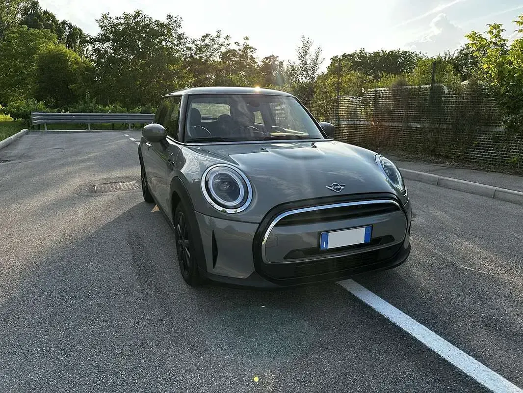 Usata Mini ONE Classic 102 CV (75 kW) 2022 Grigio Utilitaria