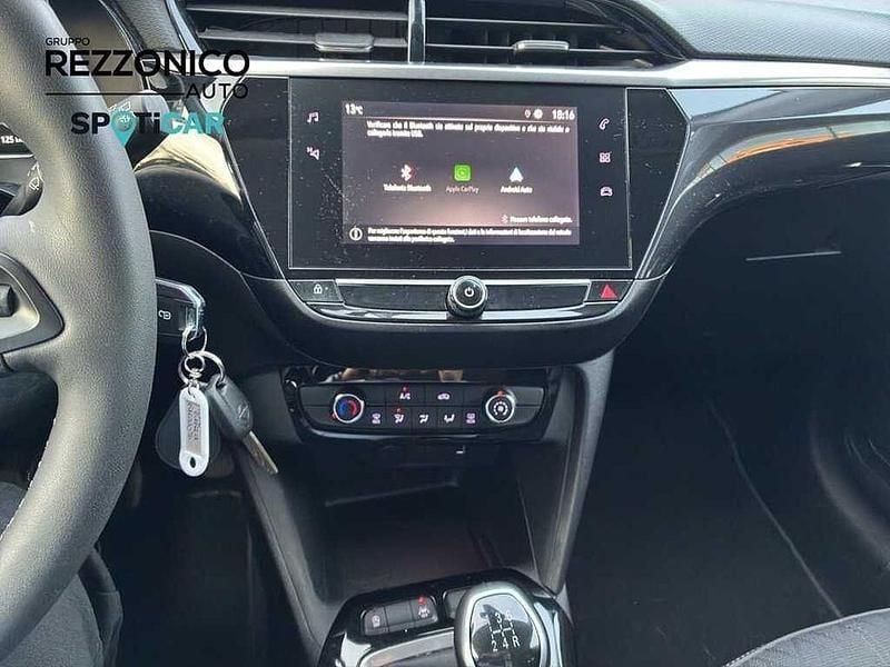 Usata Opel Corsa Elegance 75 CV (55 kW) 2023 Arancione metallizzato Utilitaria