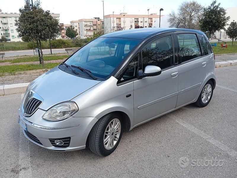 Usata Lancia Musa 90 CV (66 kW) 2007 Monovolume