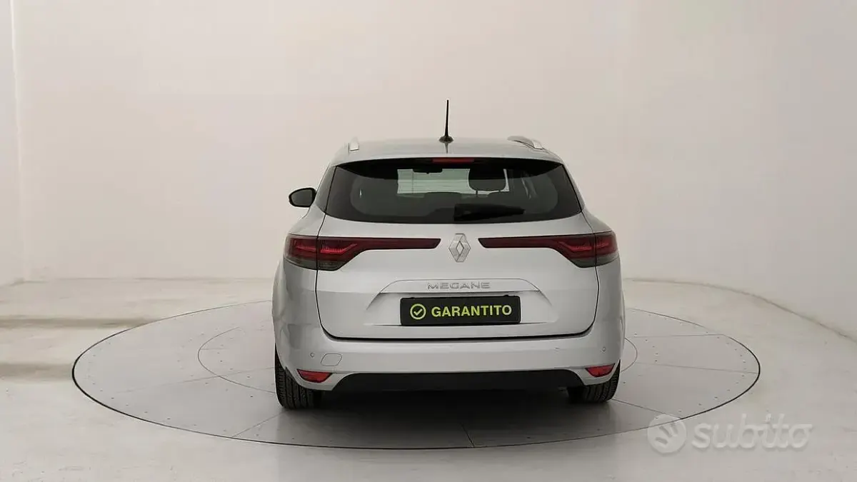 Usata Renault Mégane GrandTour Business 116 CV (85 kW) 2021 Grigio Station wagon